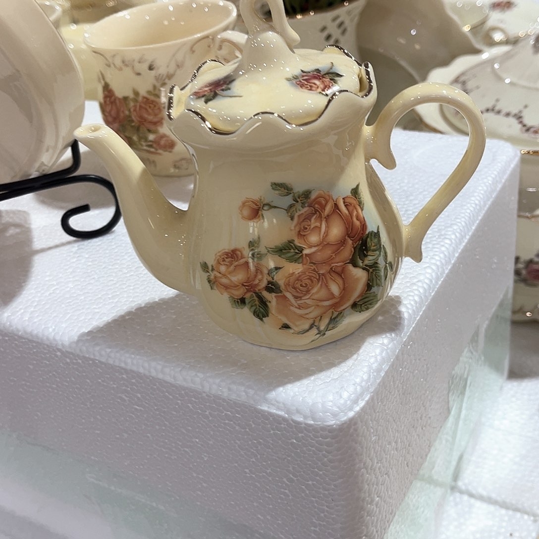 高端陶瓷……………………………………