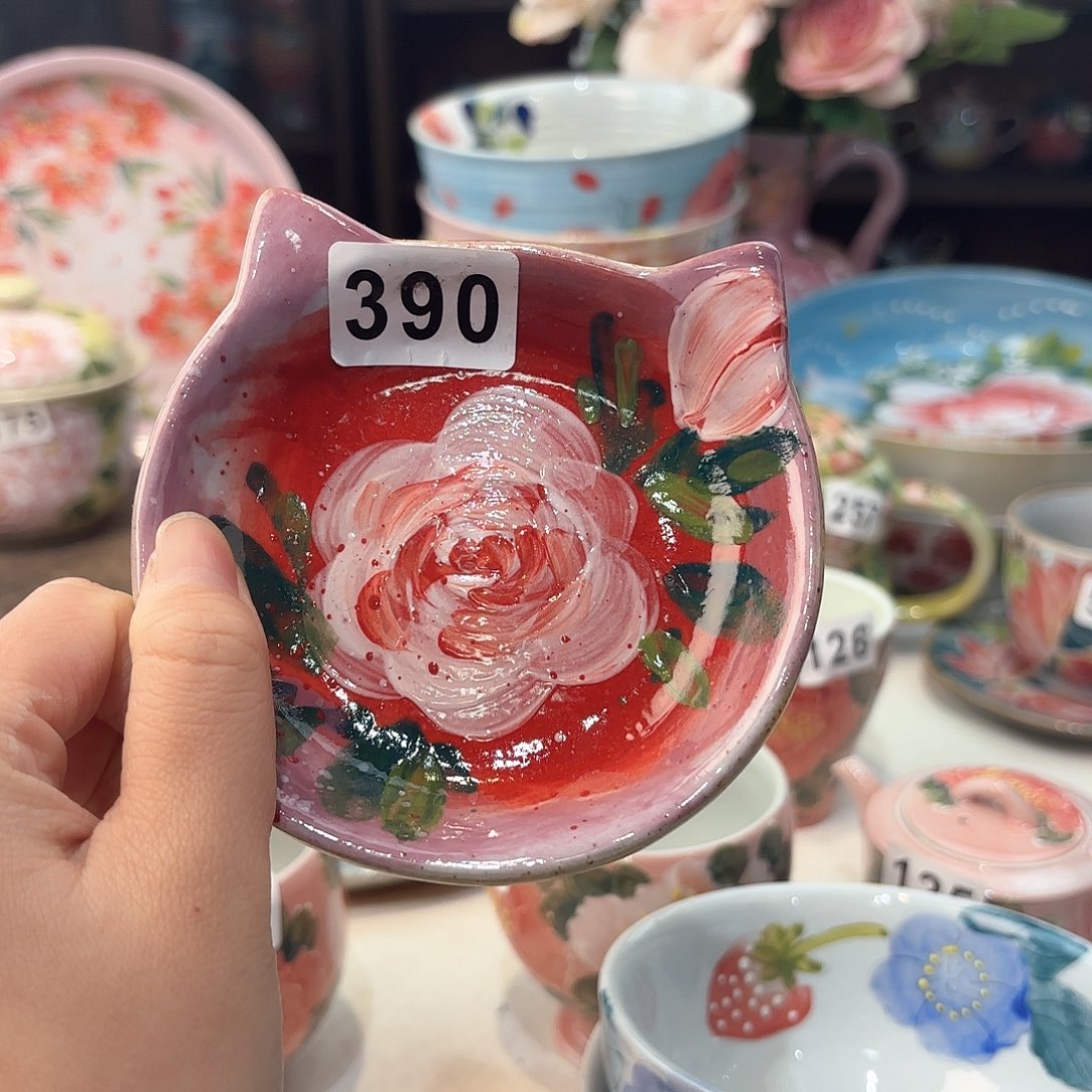 瓷片C****C兔兔好可爱呀打