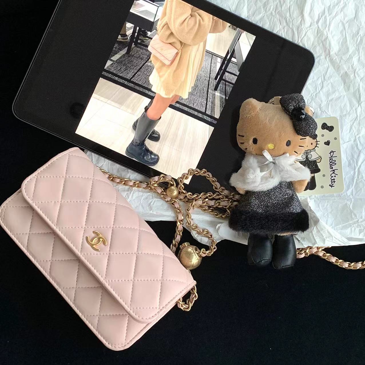 99新 Chanel/香奈儿 樱花粉金球法棍woc包 17cm 18959031