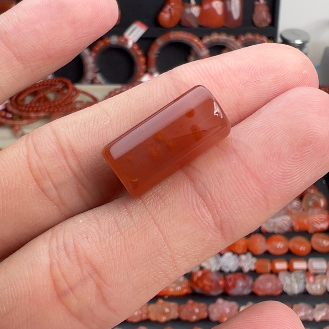 南红玛瑙未镶嵌颈饰路路通