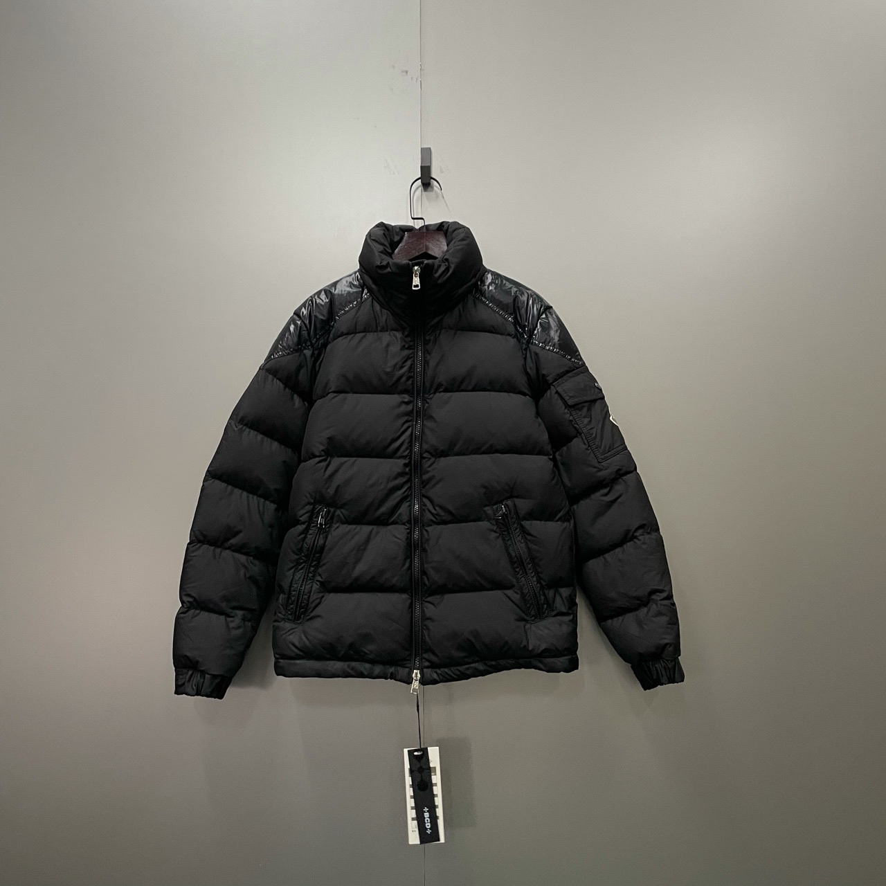95新 MONCLER AM 黑色拼皮羽绒服 0码 200386