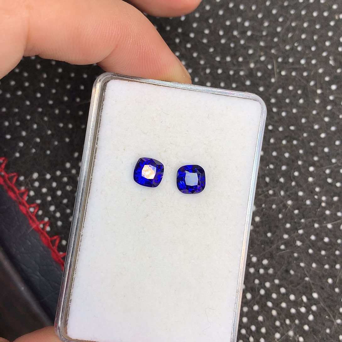 蓝宝石裸石未镶嵌1.58克拉，1.54克拉