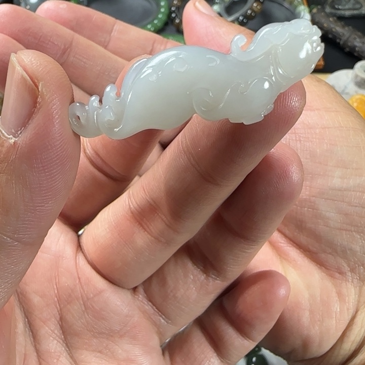 和田玉未镶嵌颈饰定制