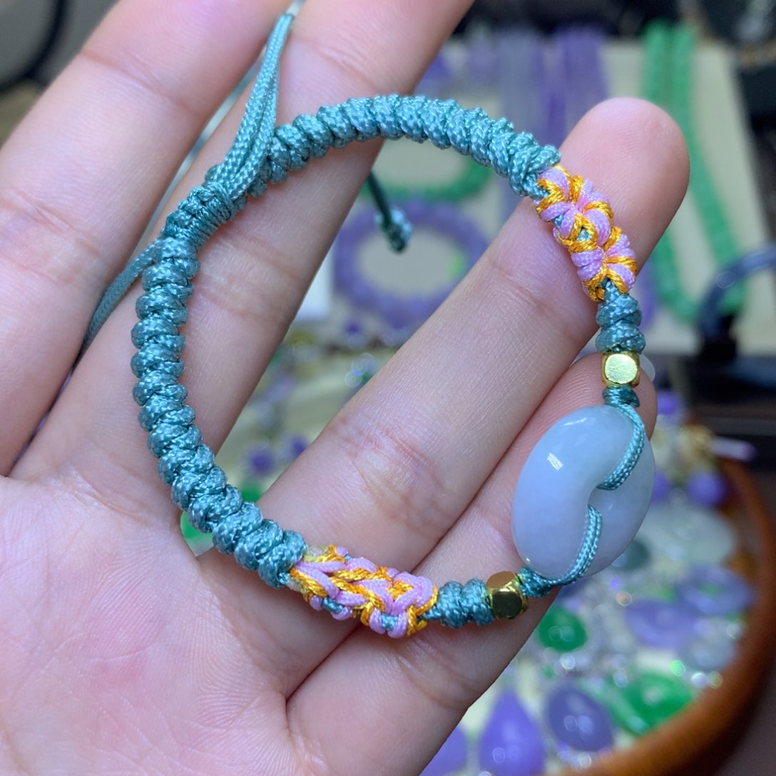 翡翠颈饰未镶嵌翡翠（返）