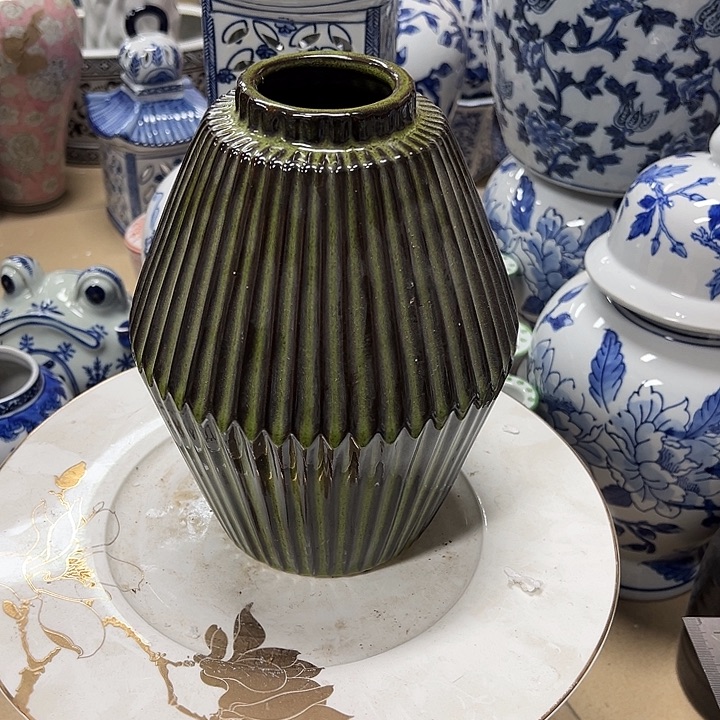 瓷片微瑕。。。。。。。。。。。。。