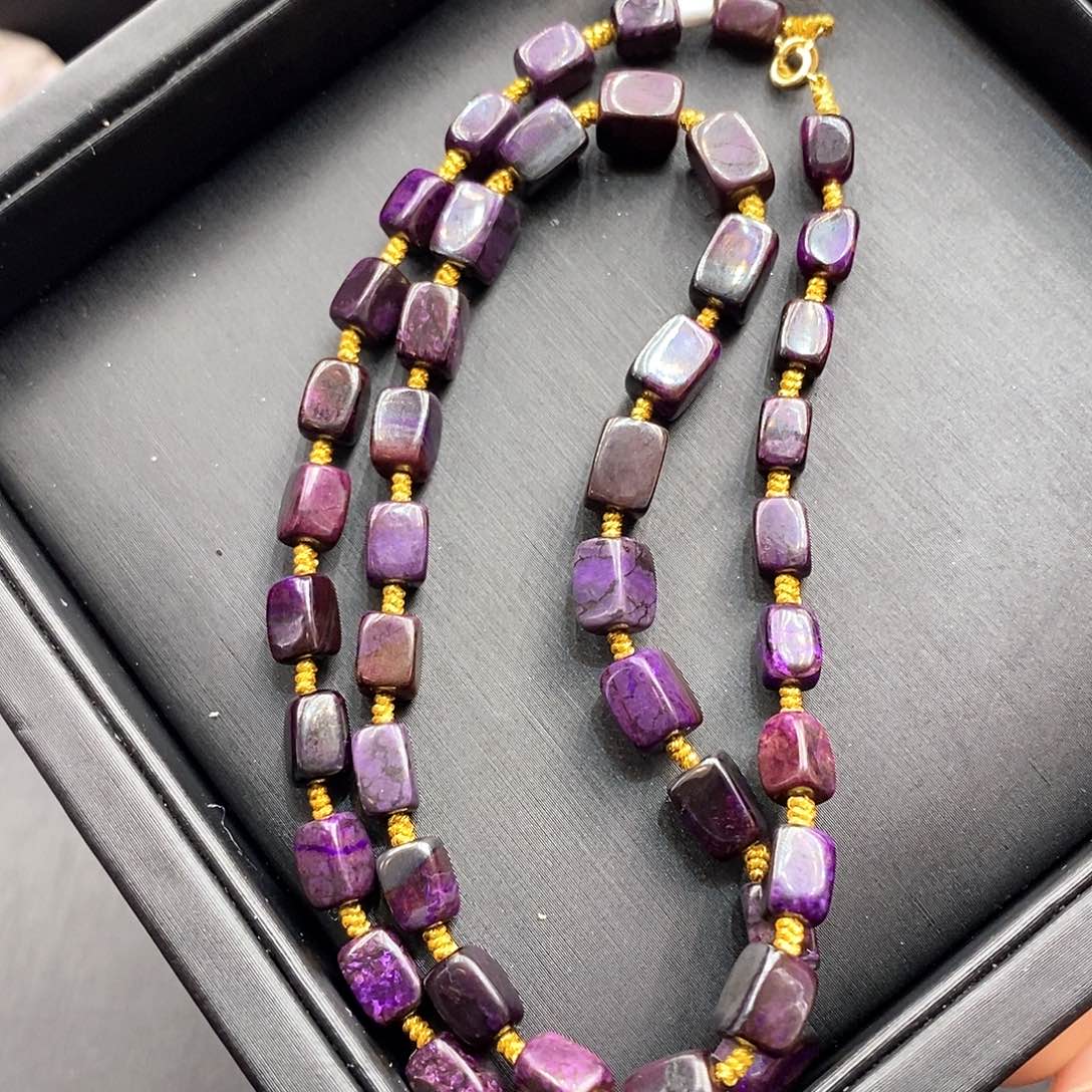 苏纪石（舒俱来）未镶嵌南非舒俱来老油紫方糖项链