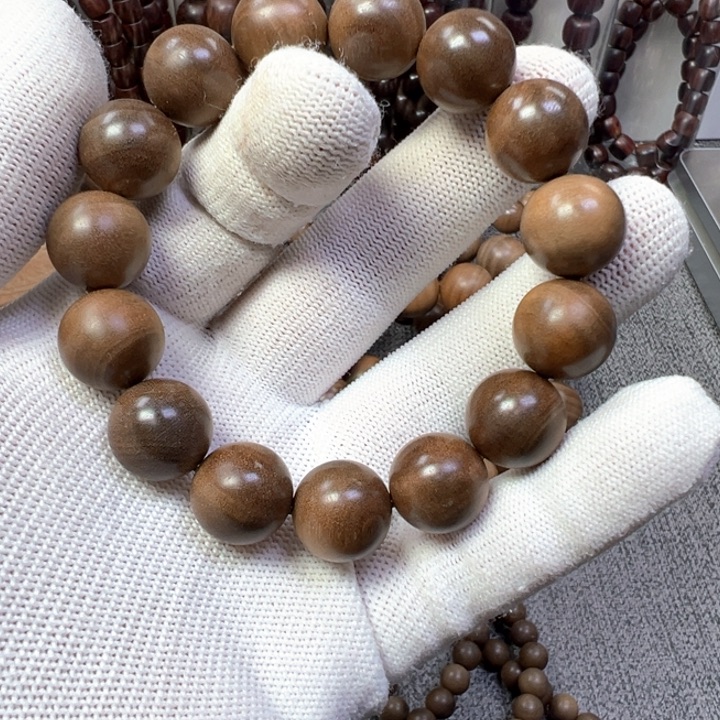 K***乐木檀香木1.5……阴沉…….