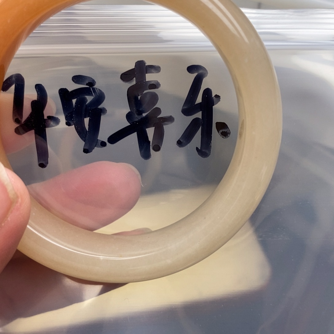 石英质玉手镯未镶嵌?****?