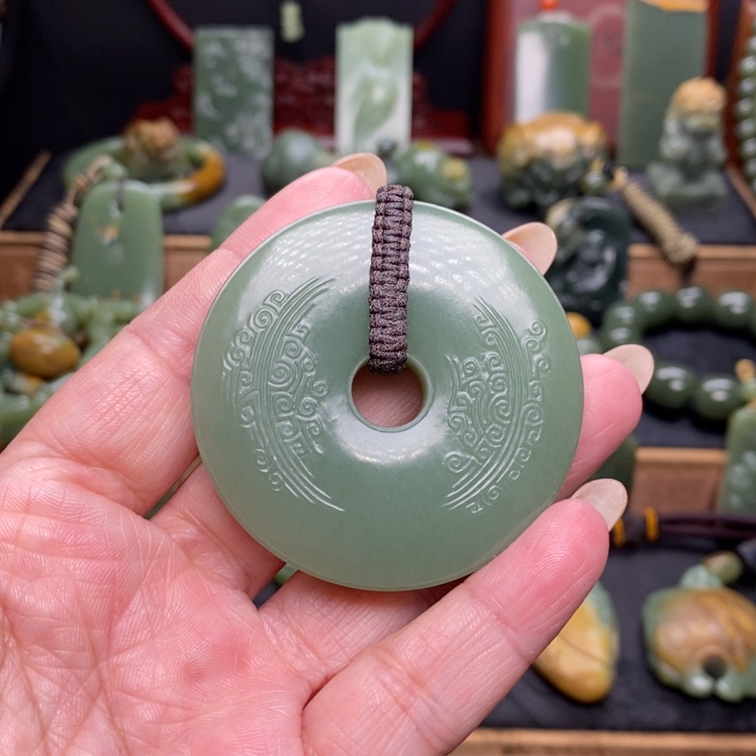 岫岩老玉（透闪石质玉）未镶嵌把件