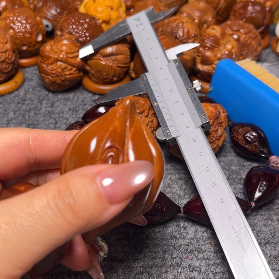 忘***远橄榄核吊坠四面128