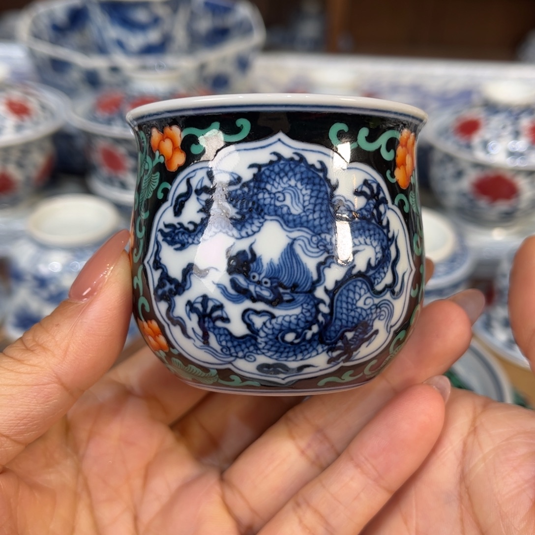 杯子…………………………………………