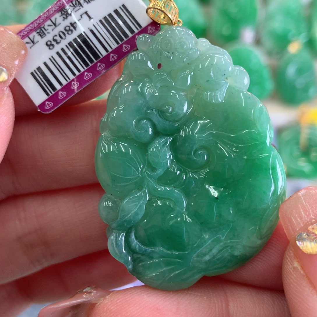 翡翠吊坠(不含链)18K金镶嵌