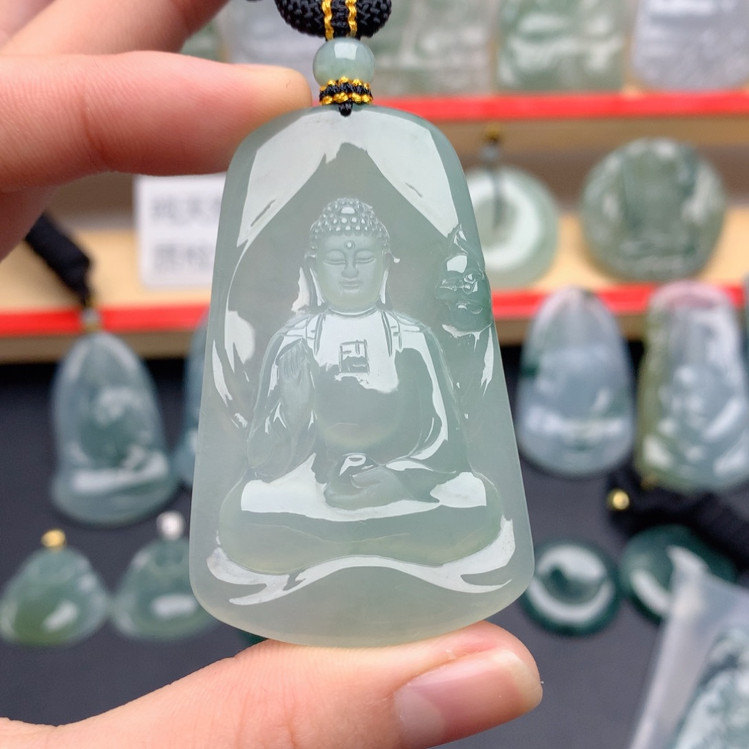 翡翠未镶嵌颈饰阿弥陀佛