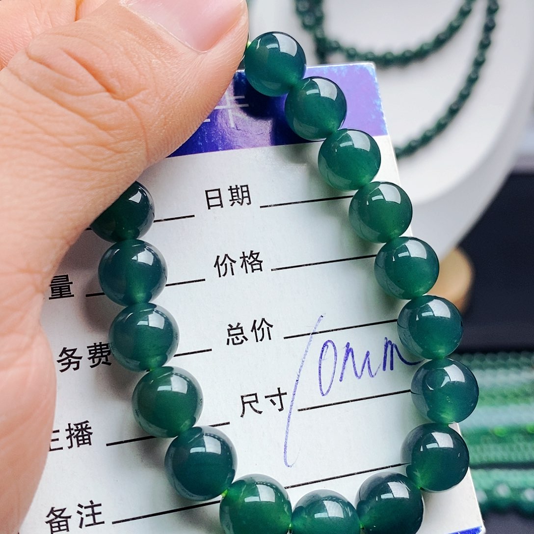 翡翠手链未镶嵌翡翠