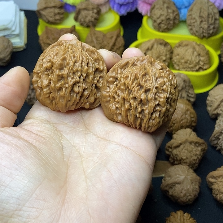 神***6文玩核桃   四座楼