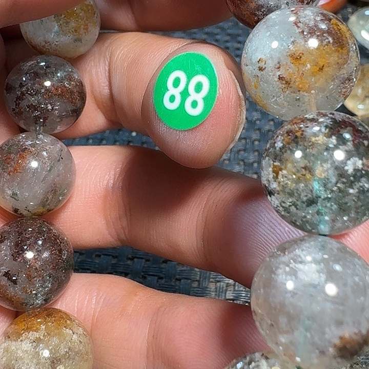 女****未镶嵌颈饰水晶好