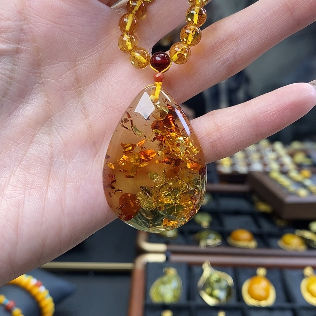 琥珀未镶嵌裸石成品