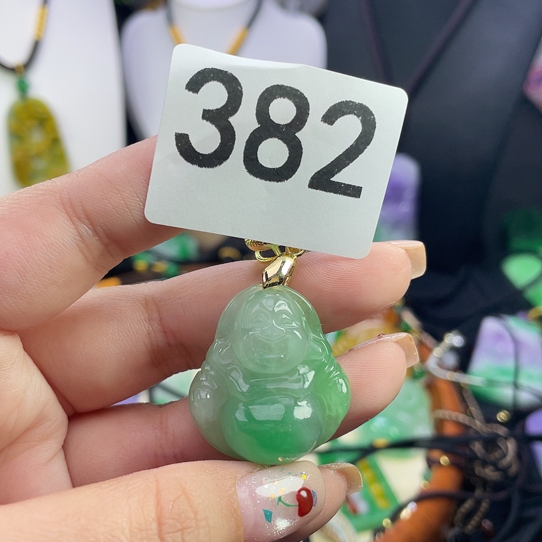 翡翠未镶嵌吊坠(赠链)