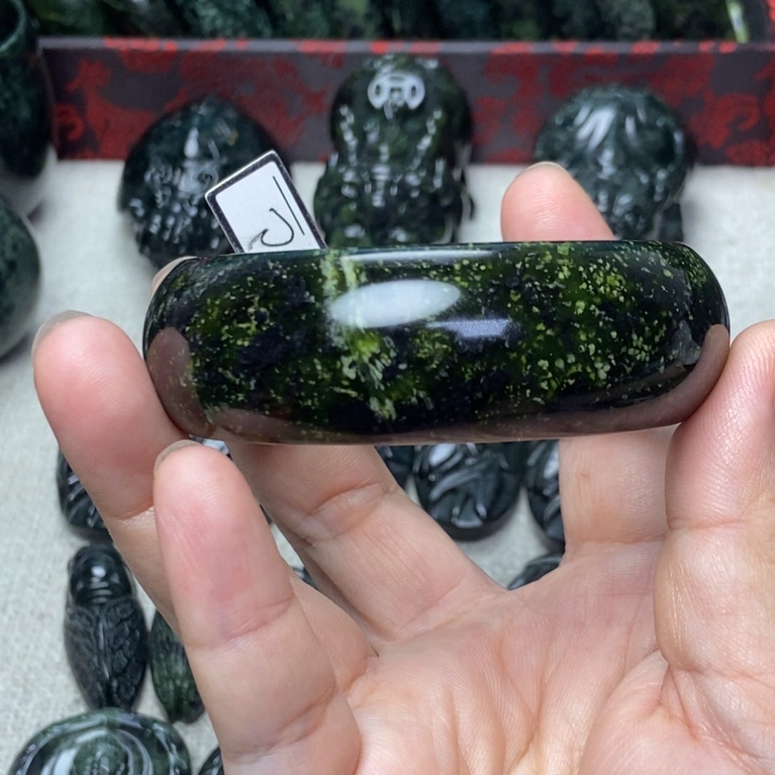 蛇纹石玉未镶嵌手镯昱*