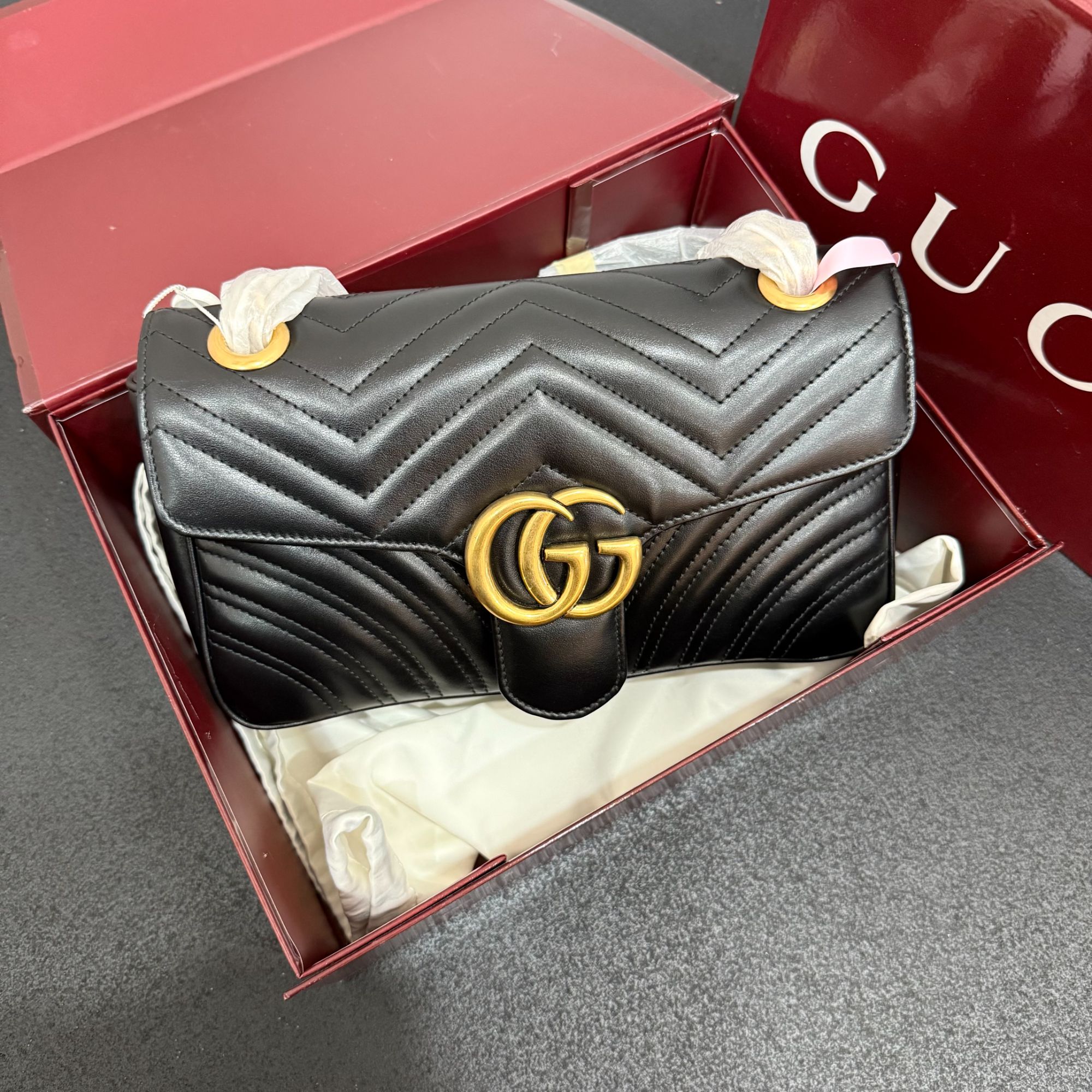 未使用 GUCCI/古驰 壹所奢品/GUCCI 马蒙26 黑金 黑内 单肩斜挎包