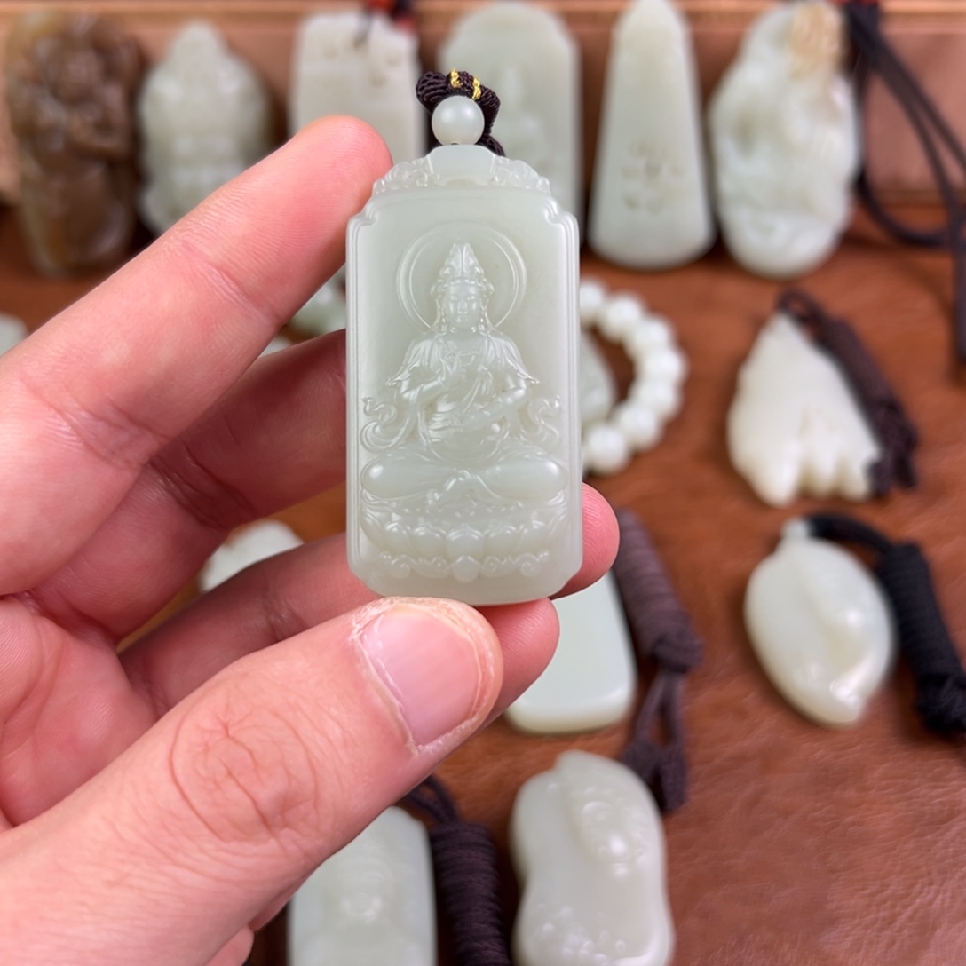 和田玉（青白玉）未镶嵌颈饰