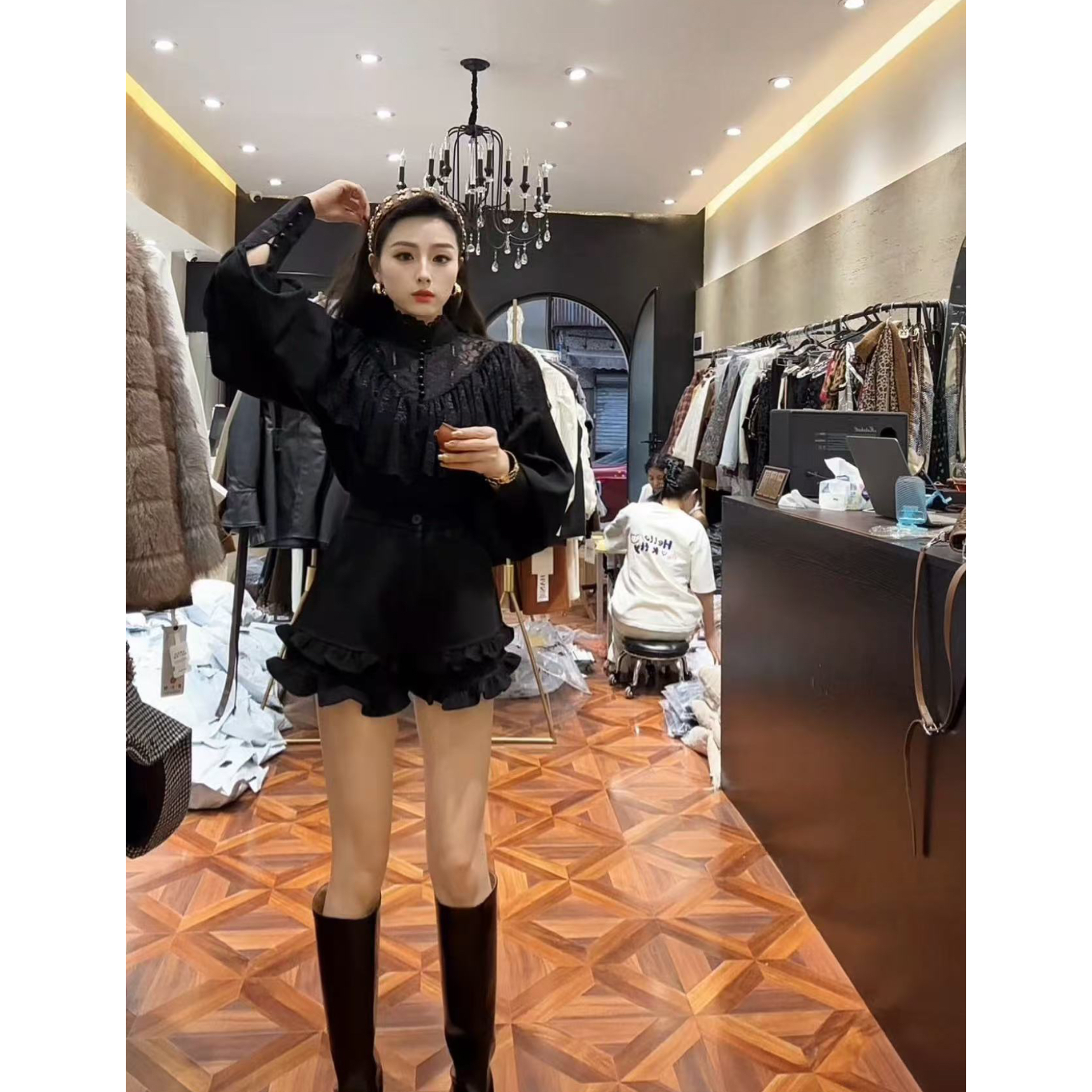 【Wan wan】圆珠半排扣蕾丝荷叶肩衬衣