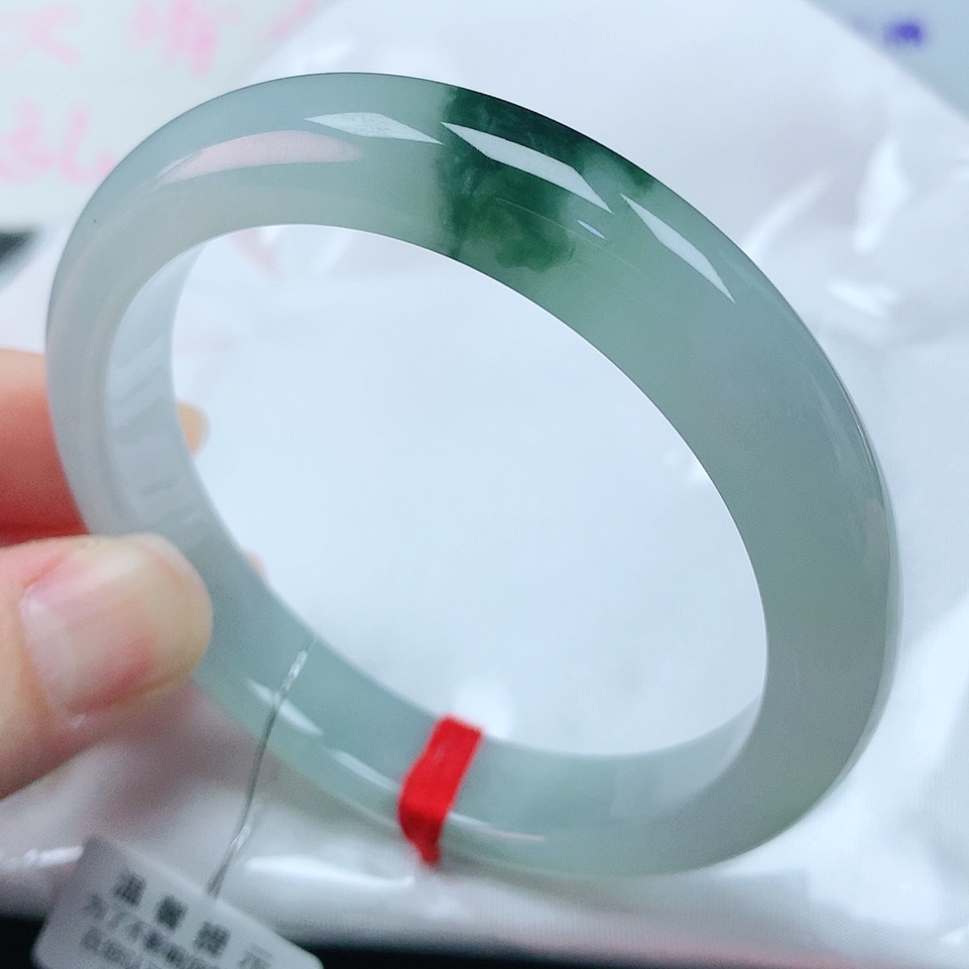 翡翠手镯未镶嵌55.9圈