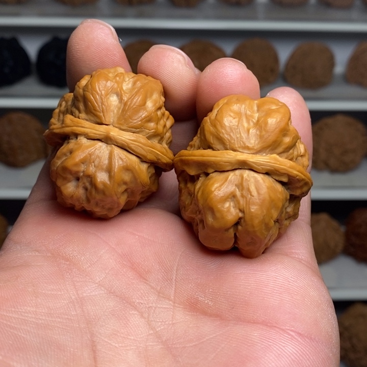 楠***）文玩核桃吊坠蛤蟆头核桃