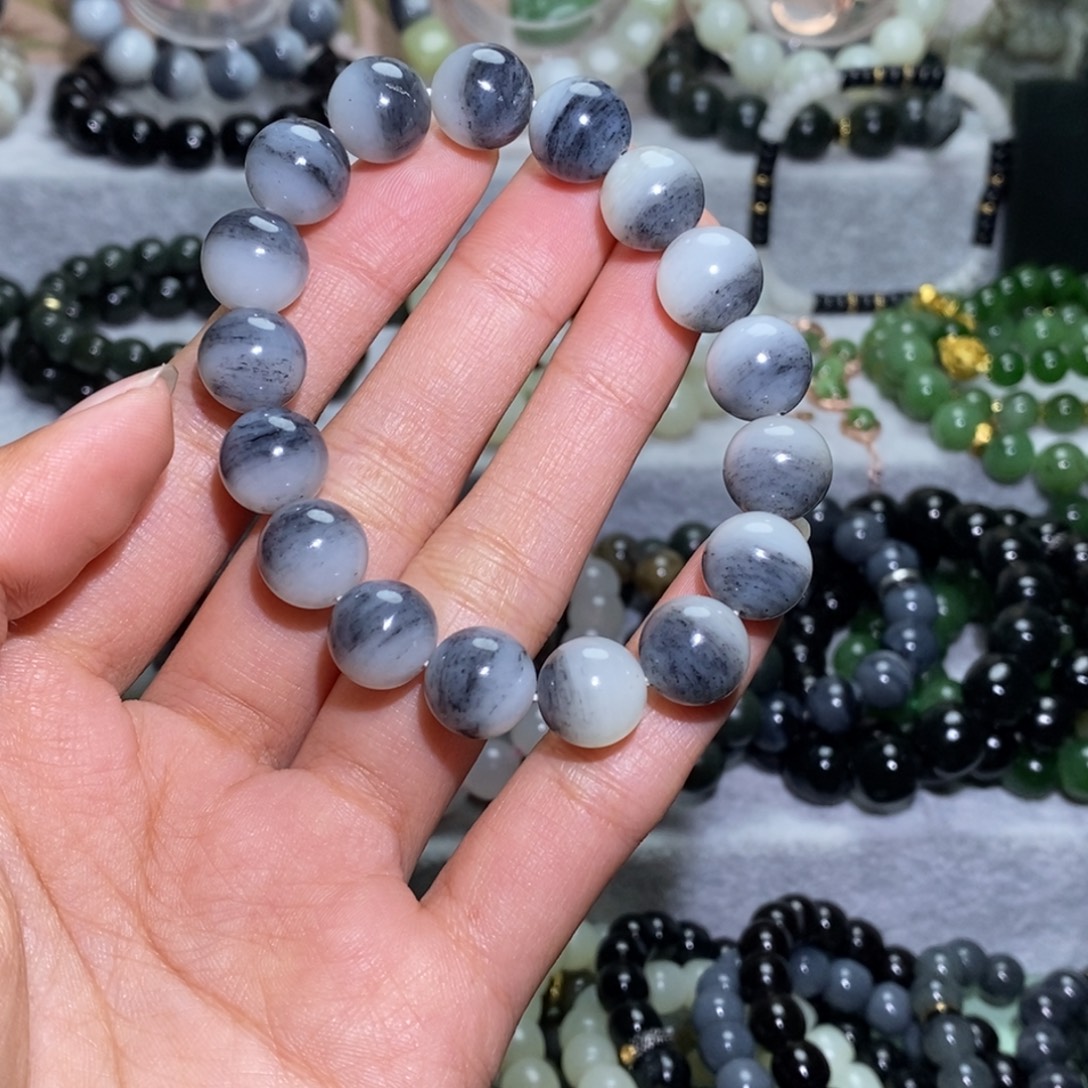 喜****和田玉未镶嵌手链和田玉有包容