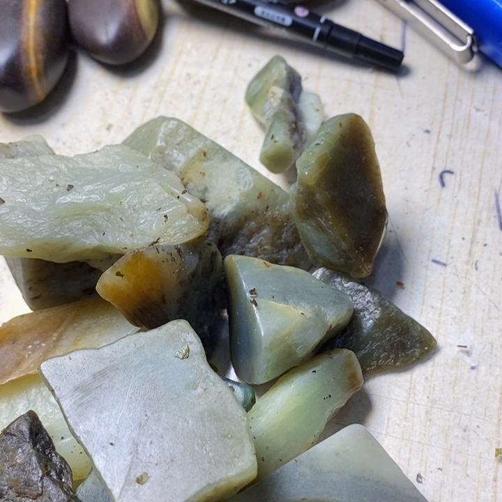 透闪石质玉珠宝半成品未镶嵌