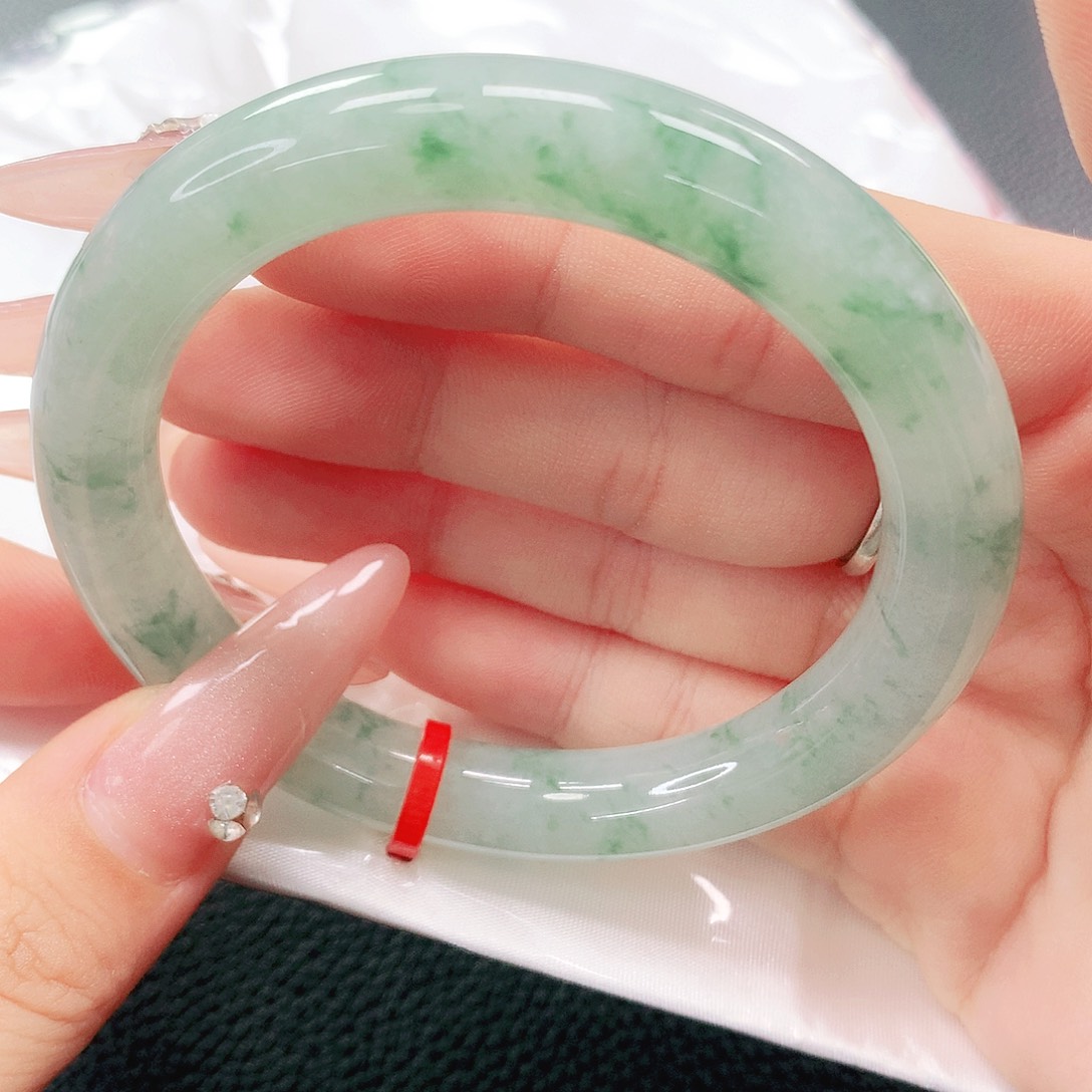 翡翠未镶嵌手镯53圈