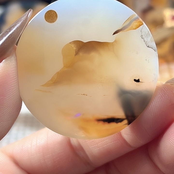 伊***5玛瑙/玉髓合金颈饰