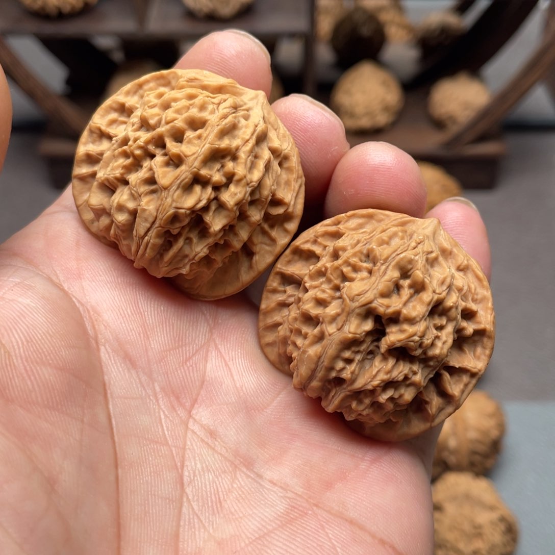 桃核吊坠39全品蟠龙纹