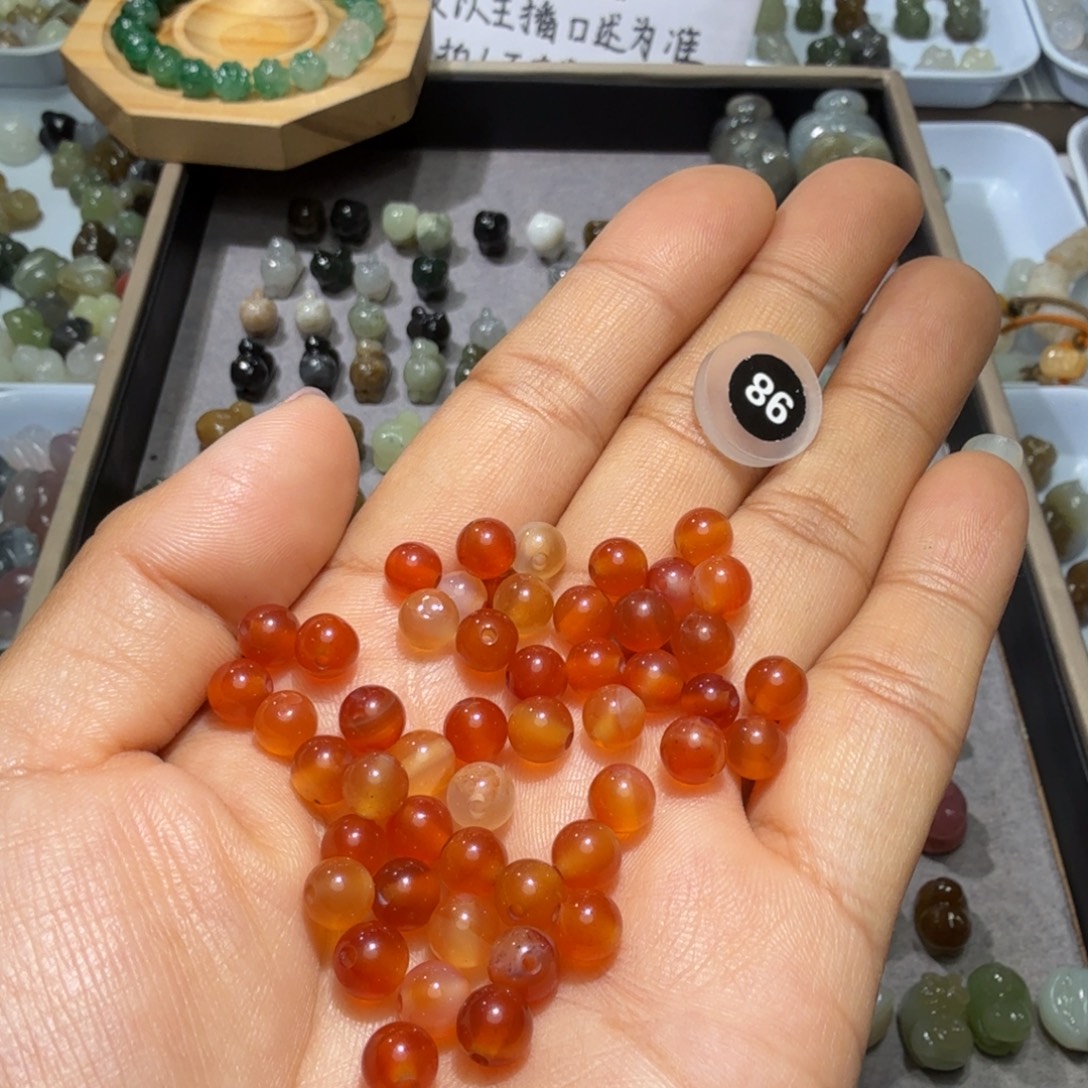 和田玉未镶嵌珠宝奇石卡六50颗