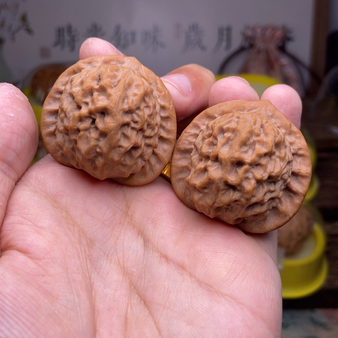 文玩核桃吊坠全品38尺瓷娃娃展台品孤品对