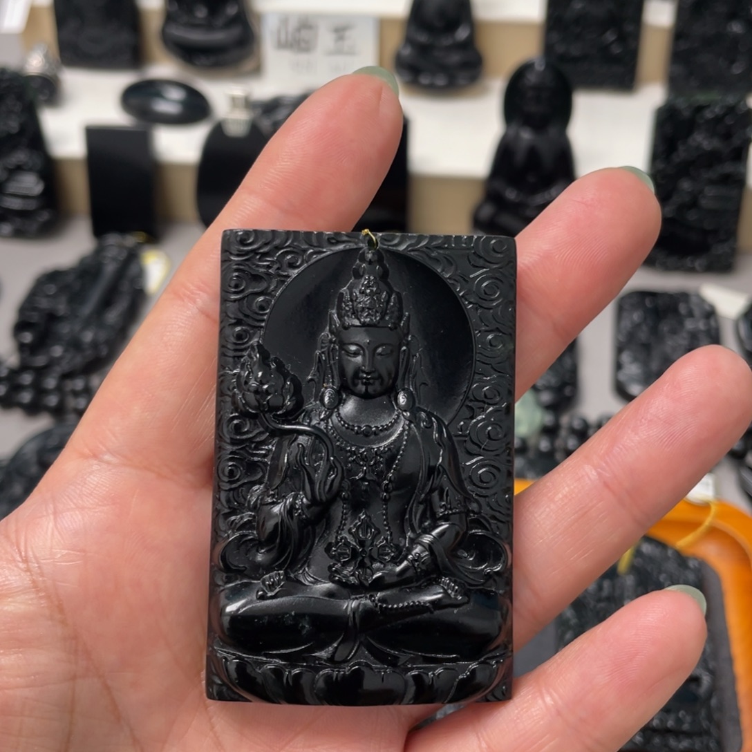 我***翔蛇纹石玉未镶嵌吊坠