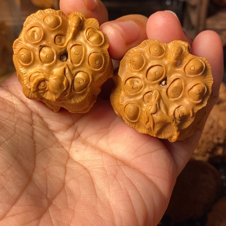 文玩核桃把件莲蓬