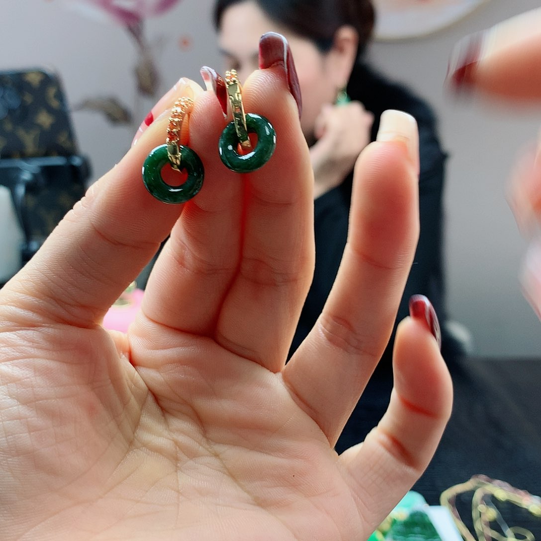 【闪购商品】翡翠耳饰未镶嵌，