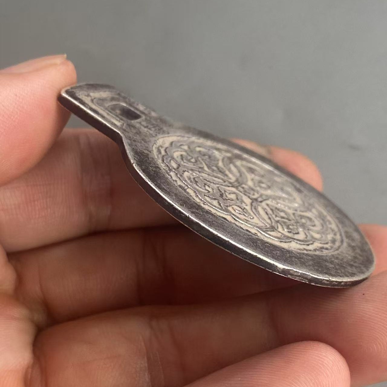 挂花银钱 钱币古钱币收藏银钱 品相如图 长6cm重26.8g