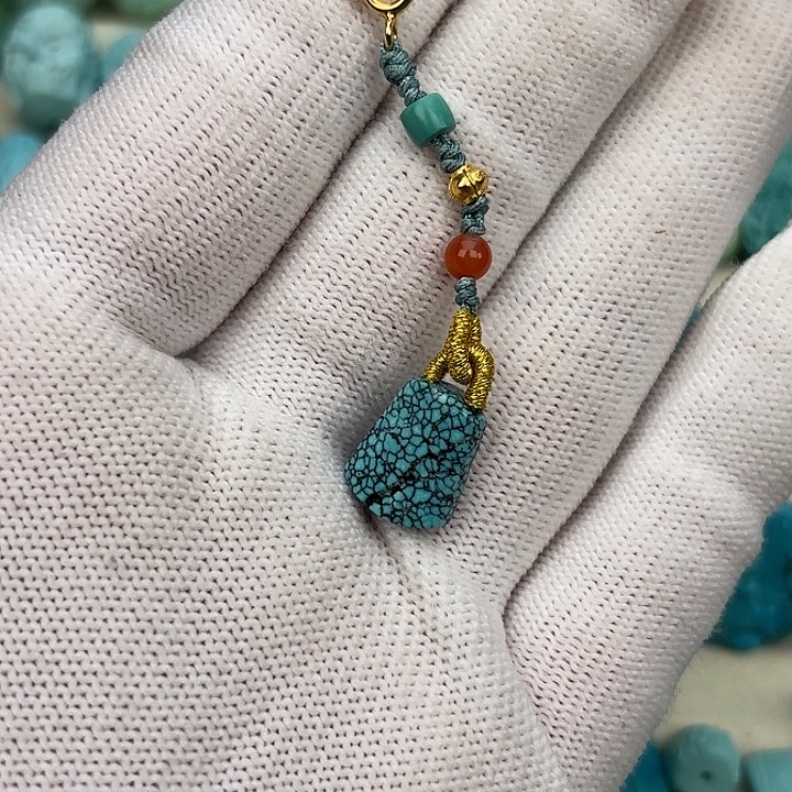 绿松石未镶嵌挂件