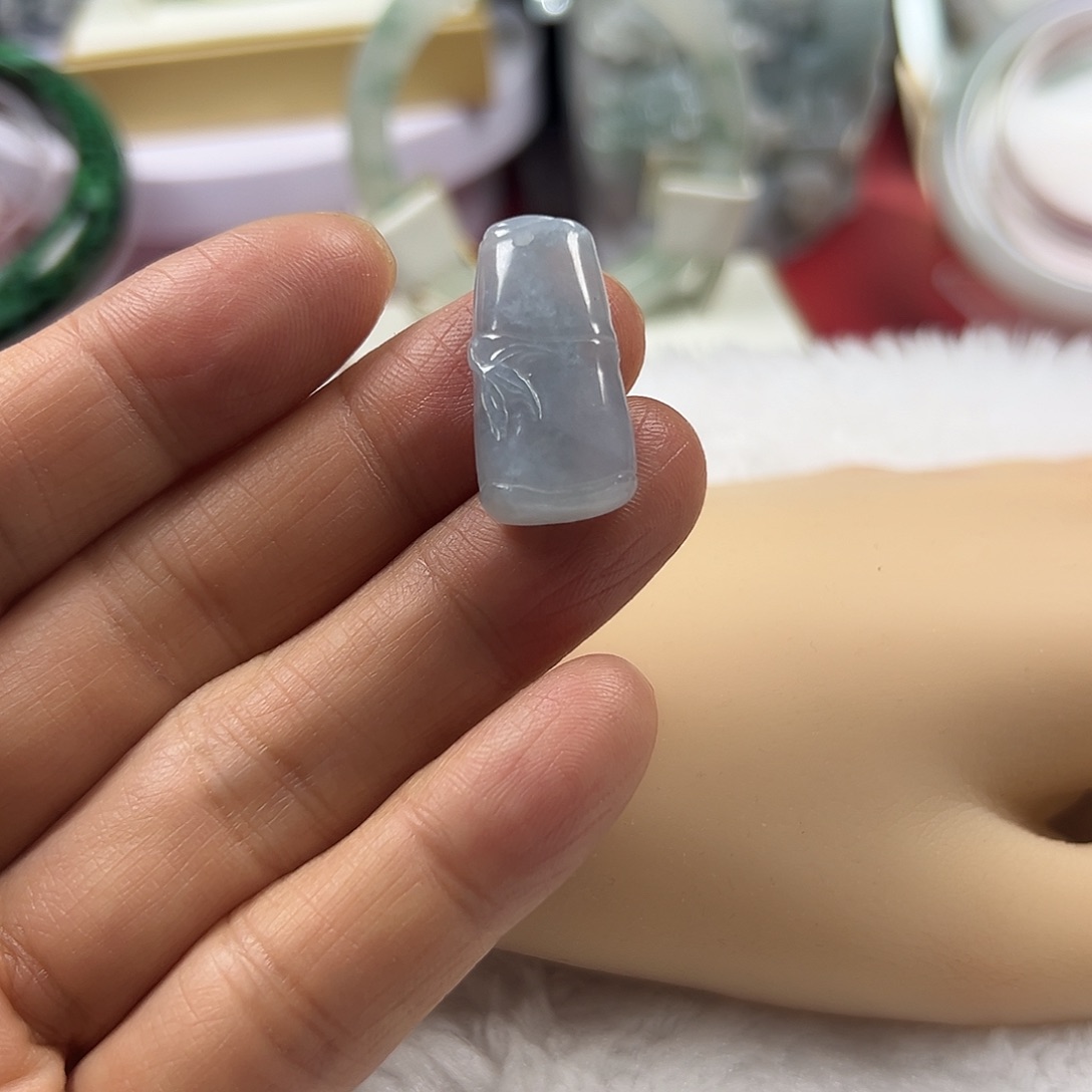颈饰未镶嵌翡翠缅甸天然A货翡翠竹节