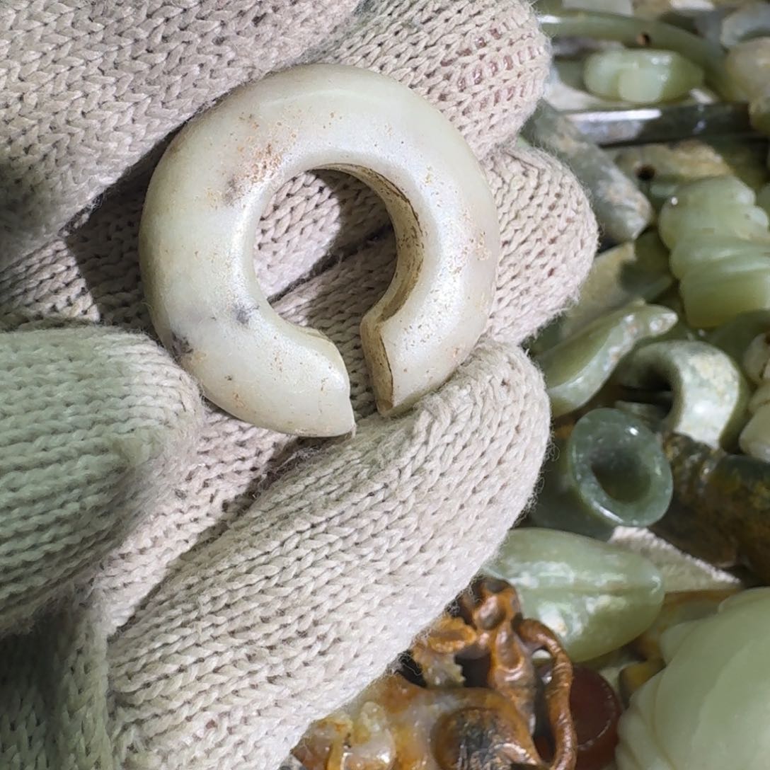 和田玉（糖玉）挂件未镶嵌