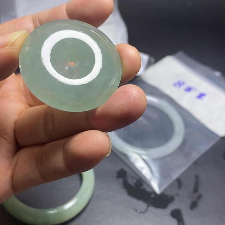 定制翡翠未镶嵌平安扣