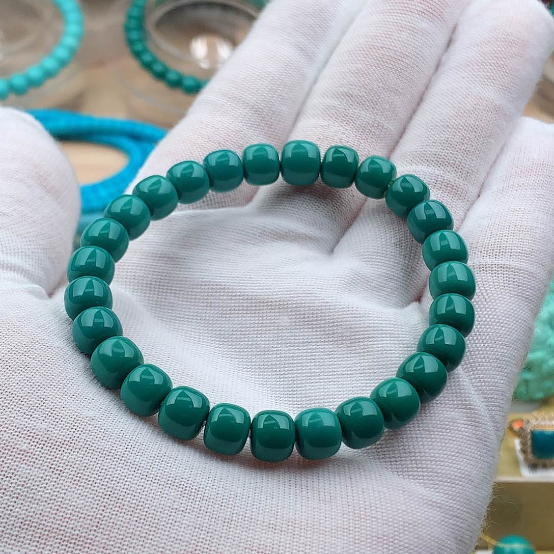 绿松石颈饰未镶嵌