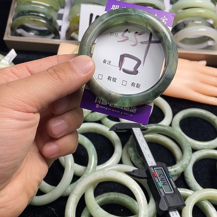 岫玉未镶嵌手镯岫玉精美绝顶佳品