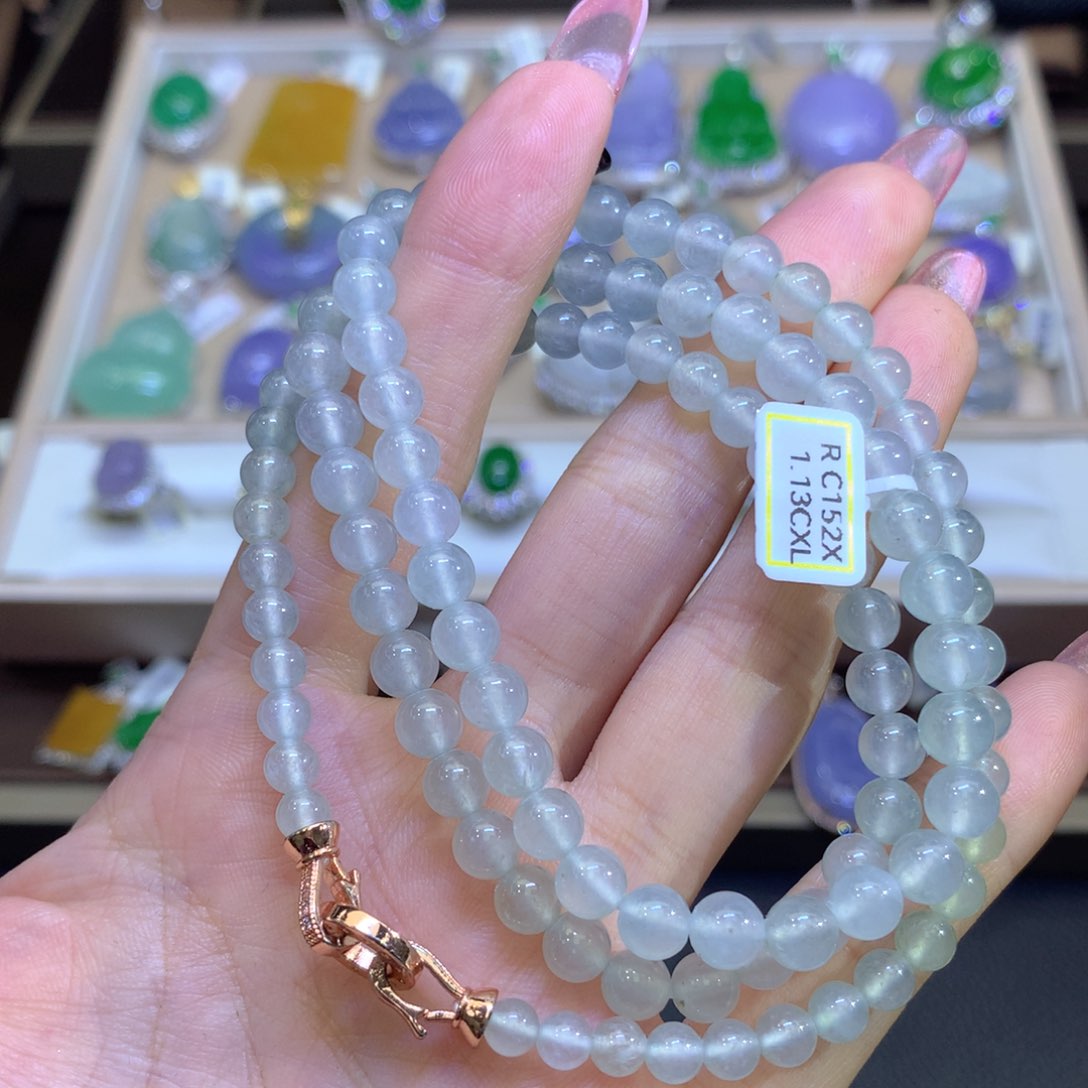 翡翠颈饰未镶嵌翡翠吊坠