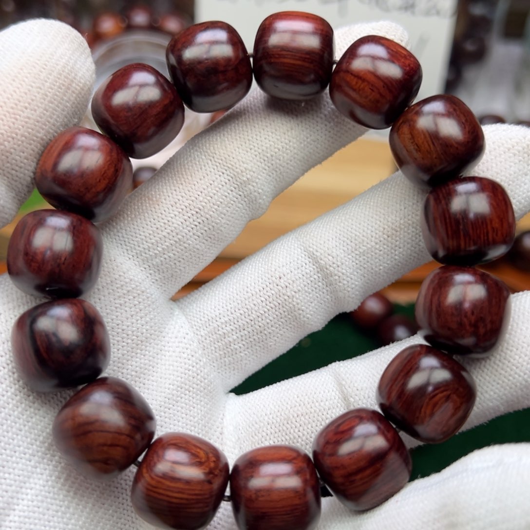 降真香其他海南红降1516红油底满结油芝麻点微暇