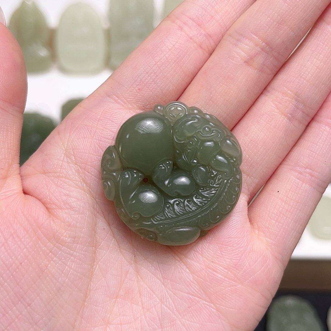 和田玉颈饰未镶嵌