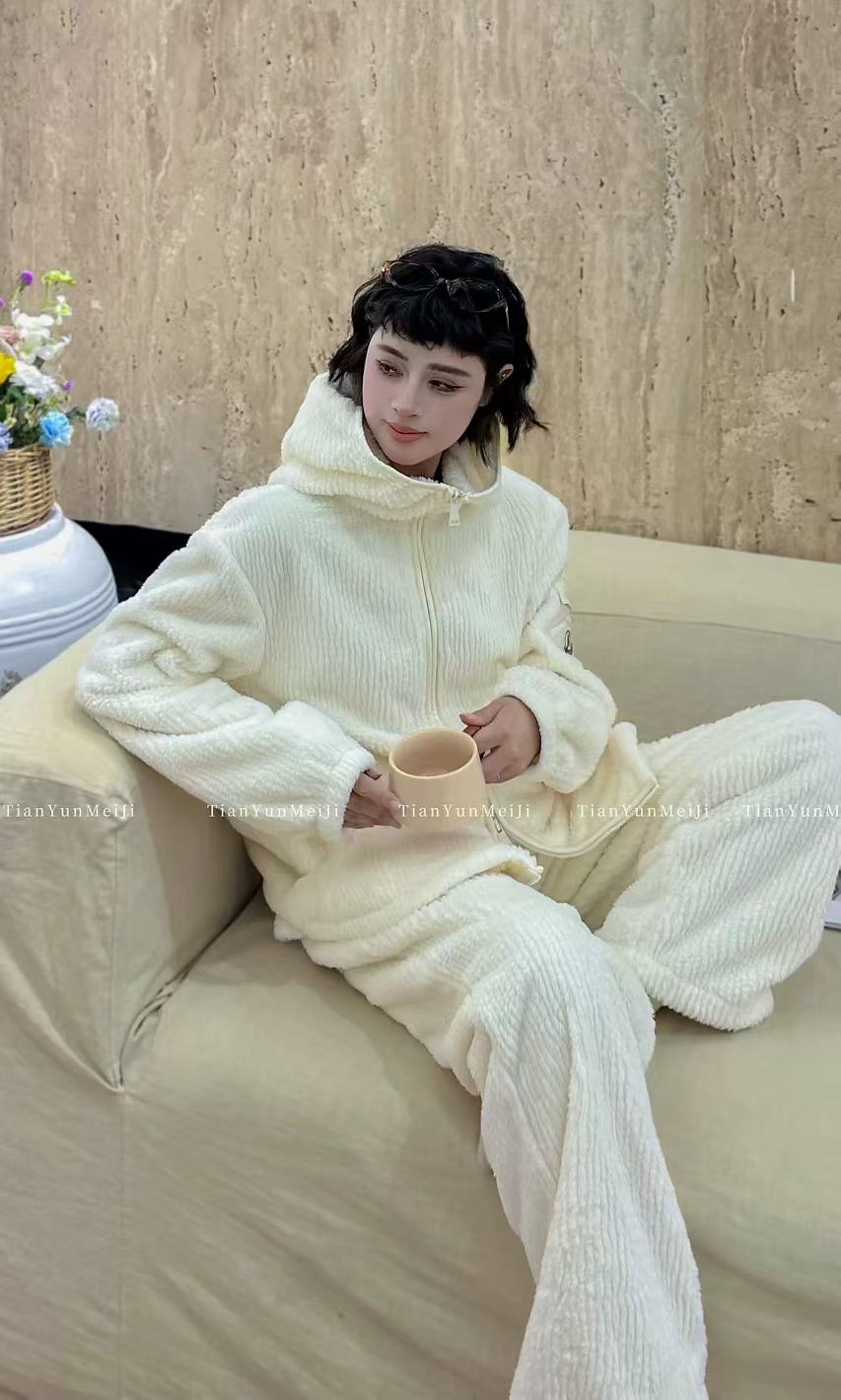 24372 冬款黑色休闲睡衣男女同款家居服套装