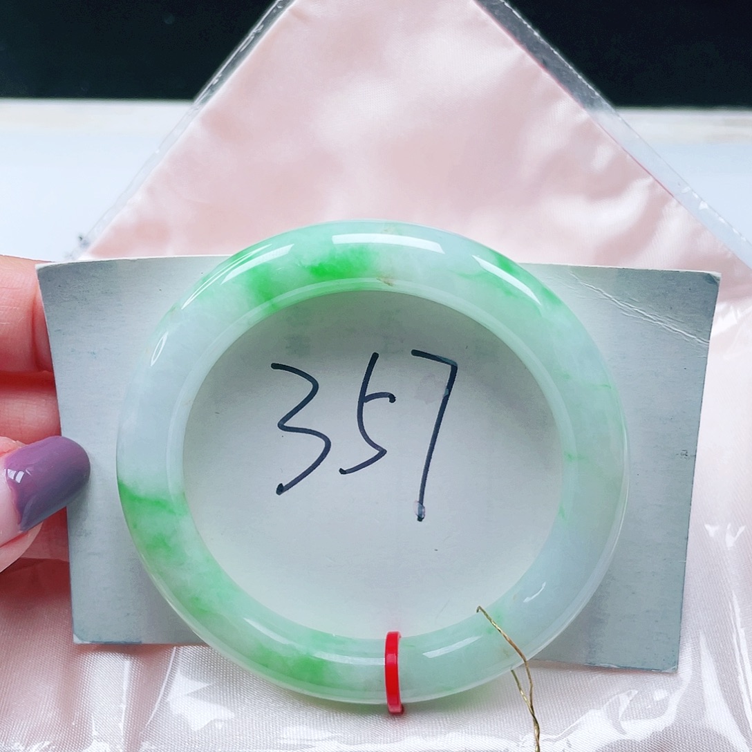 翡翠未镶嵌手镯（圆镯）缅甸翡翠52